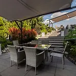 Falcon Hotel