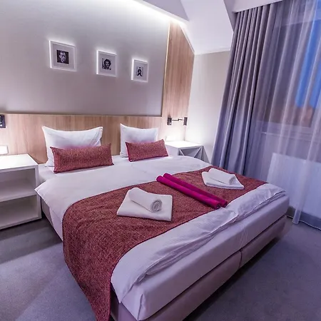 Hotel Falcon 3*