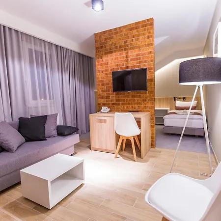 Falcon Hotel 3*